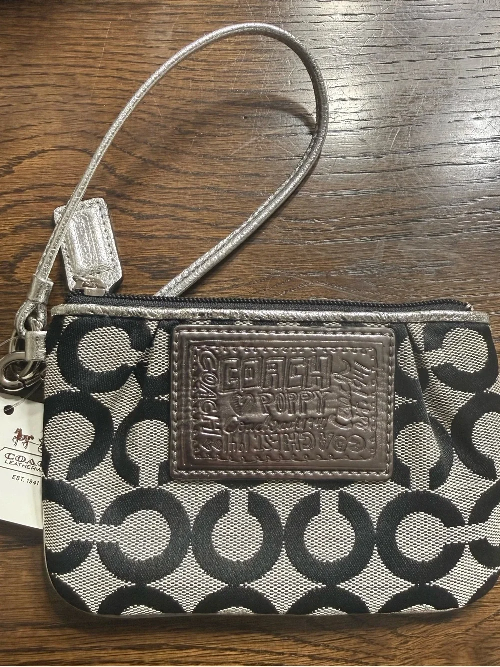 NWT Vintage Y2K Coach Poppy Silver & Black Signature Wristlet